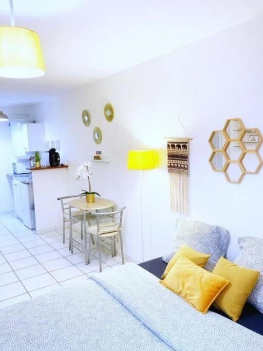 Studio A 5 Mn A Pied De La Gare Saint-Roch Montpellier Exteriör bild